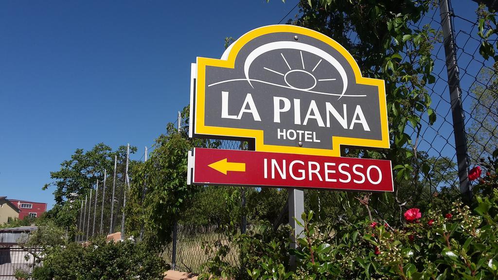 La Piana Hotel Tito Exteriör bild